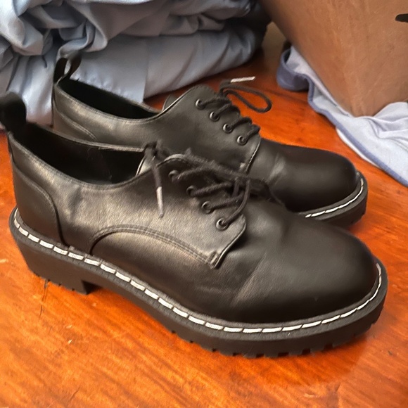 Torrid Lug Sole Loafer 7.5 WW - Picture 1 of 2